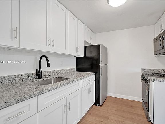 3rd image of 307 NW 11th Ave