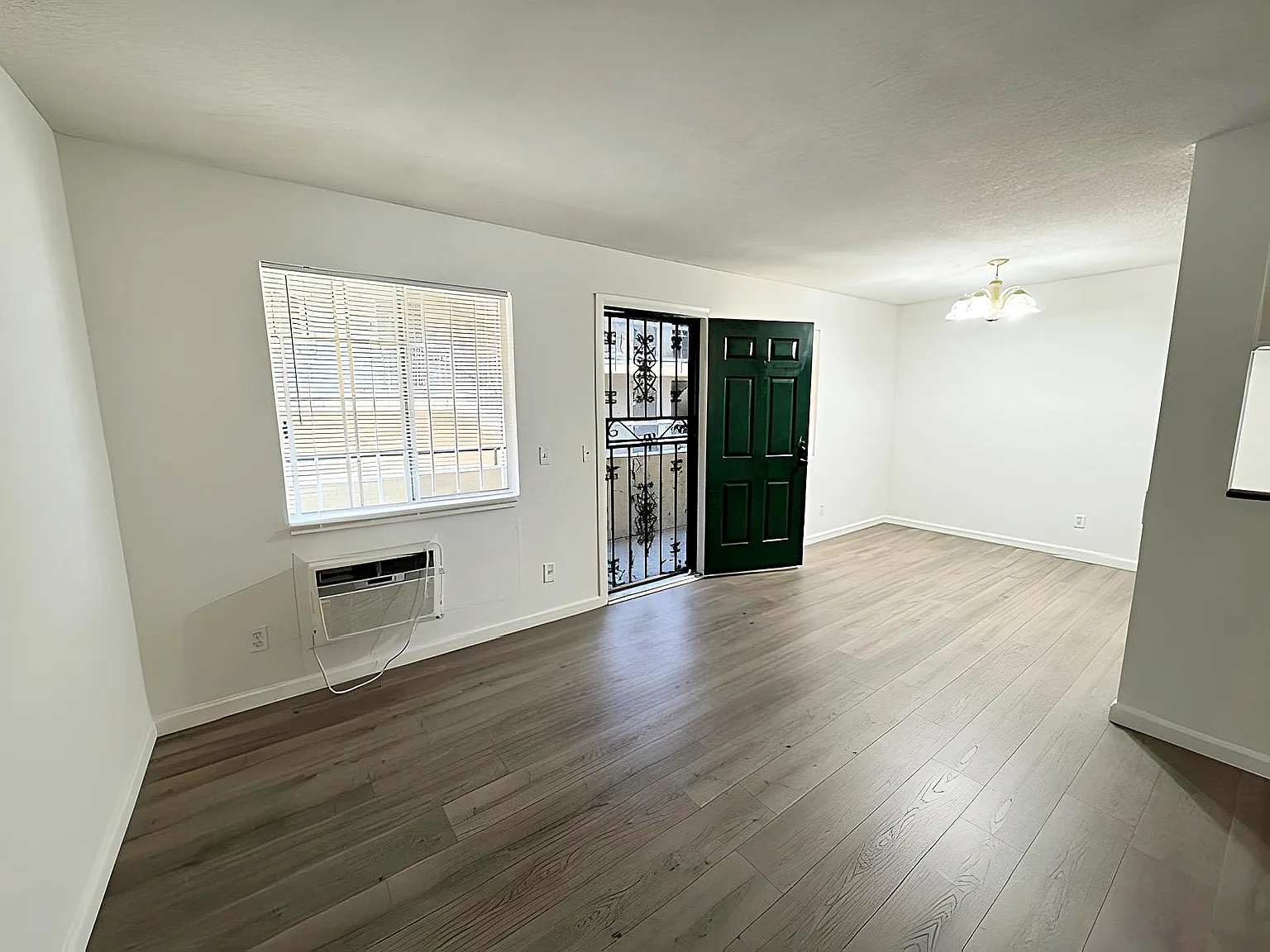 2 bed, $2,195 — Photo 1