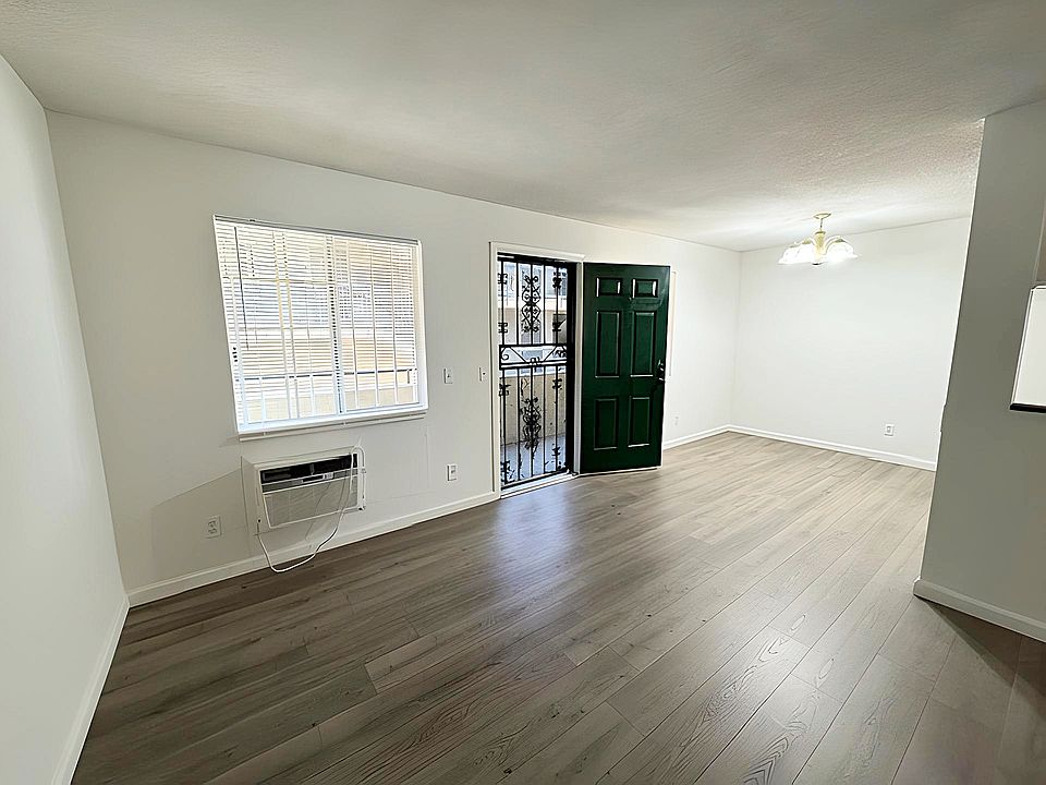 1st image of 3963 Melrose Ave APT 2