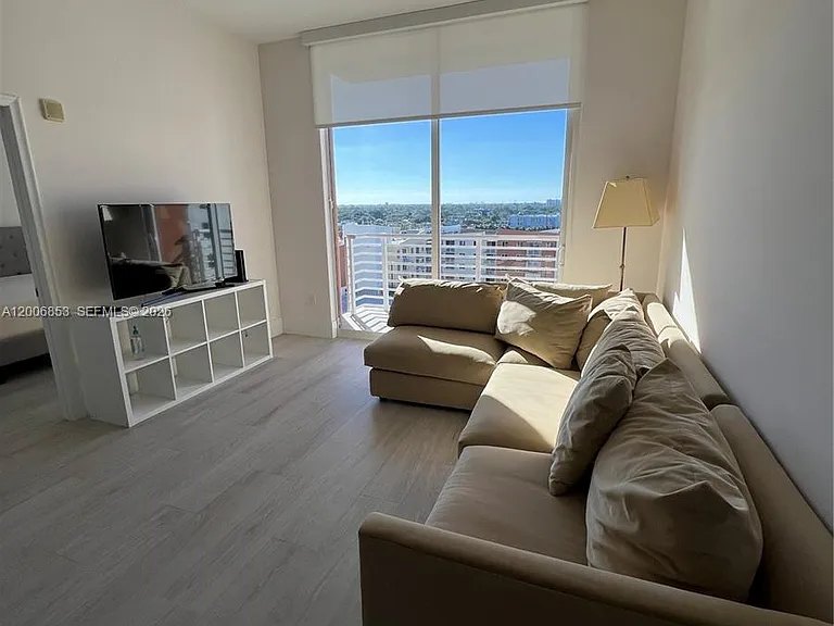 18800 NE 29th Ave #25 — Photo 8