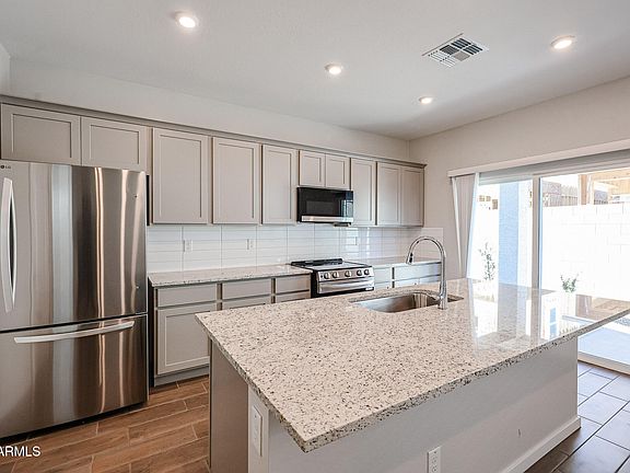 5th image of 17353 W VILLA HERMOSA Lane