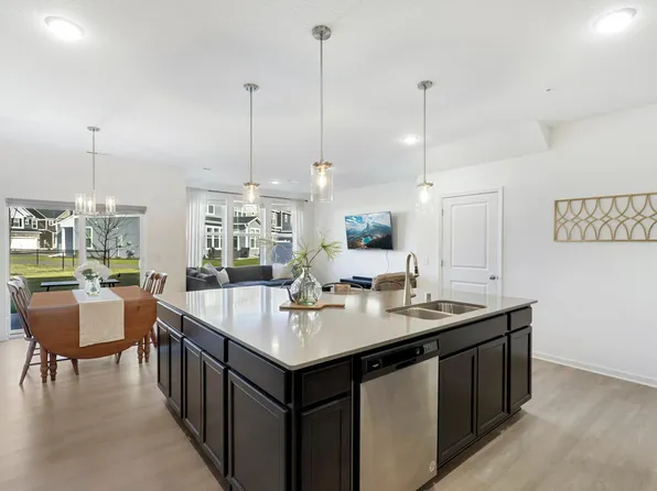 9656 4th Street Ln N, Lake Elmo, MN 55042