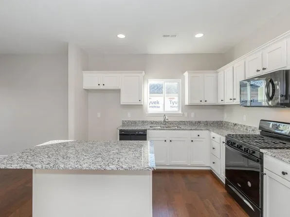 7704 NW 123rd Ct, Kansas City, MO 64163