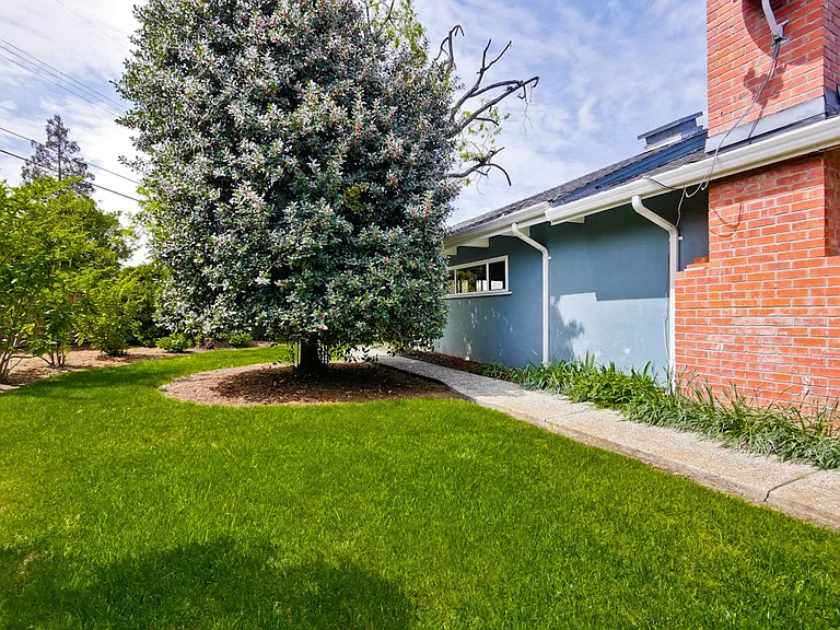 160 Kit Carson Ct — Photo 71