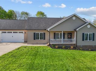 7042 Crescent Rd, Whitsett, NC 27377