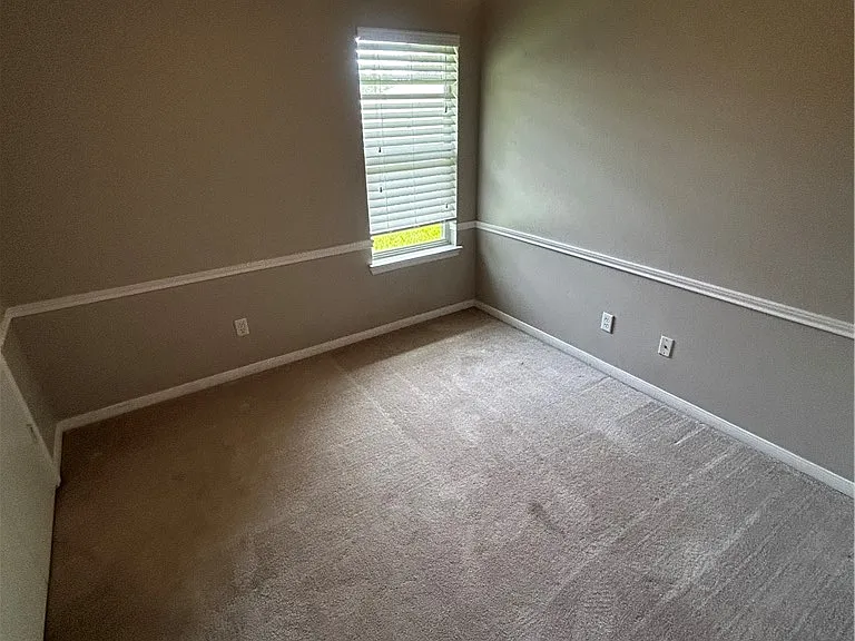 2906 Elise Ln — Photo 7