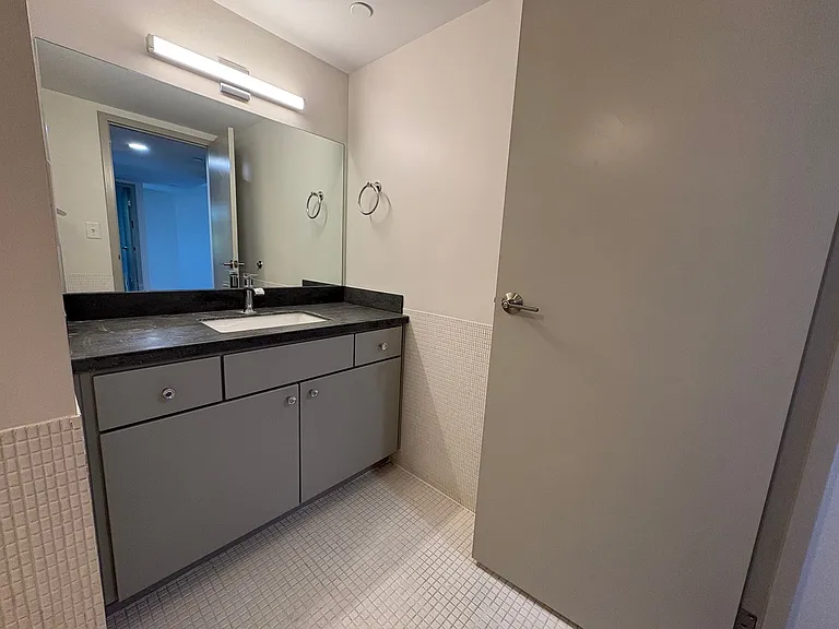 Sky Park Apartments — Photo 74