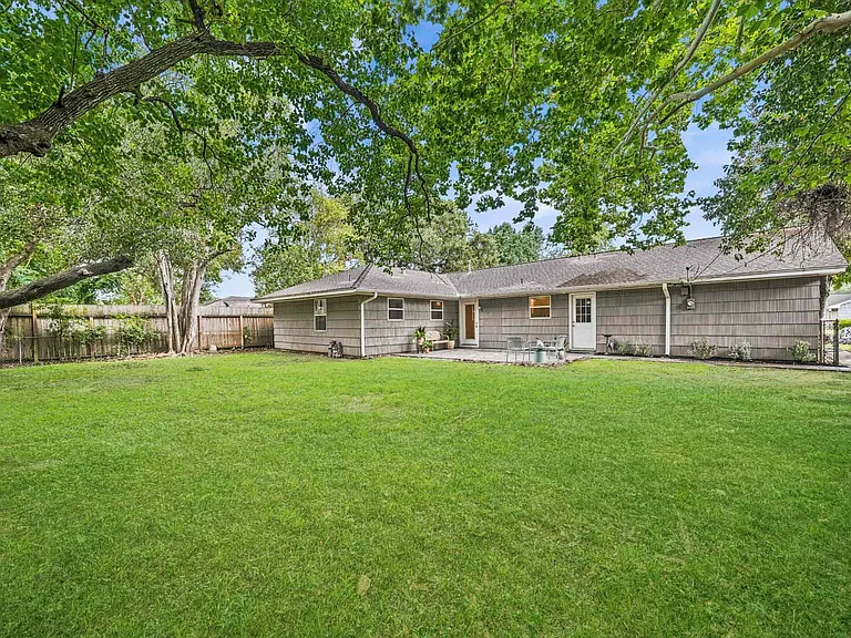 4614 Hummingbird St — Photo 38
