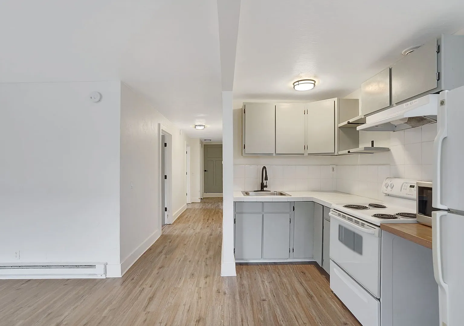 1204 Commercial St NE — Photo 4