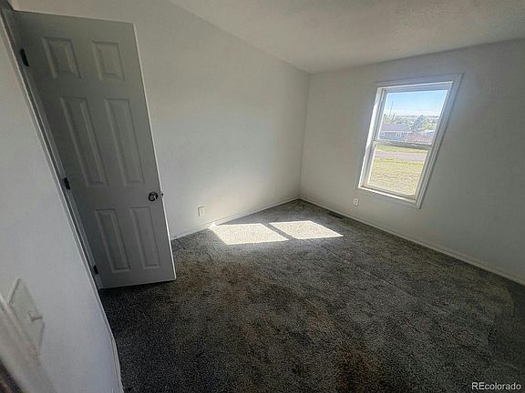 3rd image of 823 7th Street