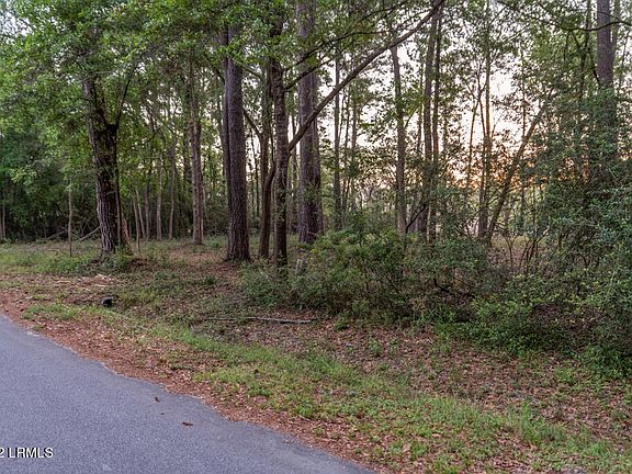 2nd image of 14 E River Drive