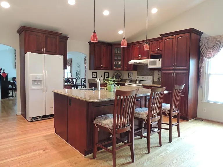13813 Mustang Hill Ln — Photo 1