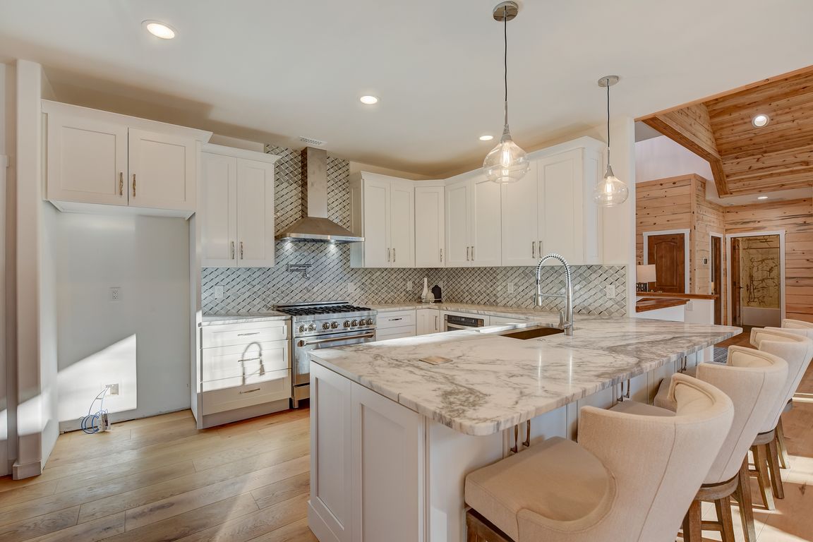 Sunset Pointe Dr-012