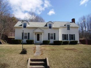 84 Columbia St, Lee, MA 01238