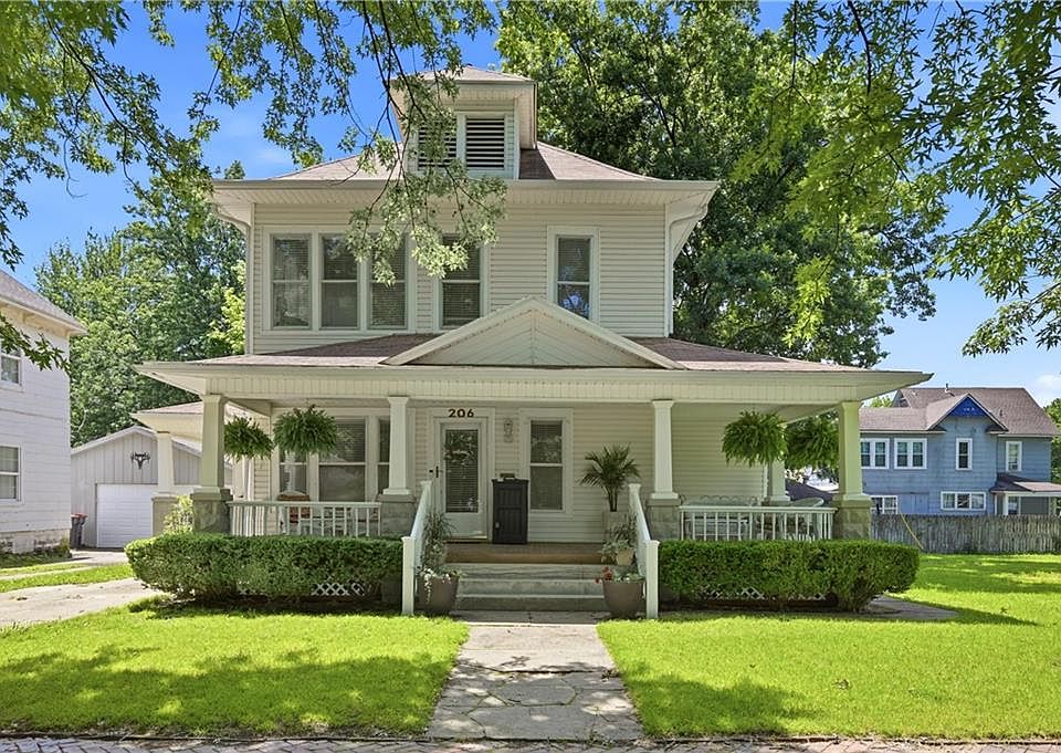 1st image of 206 S Catalpa St