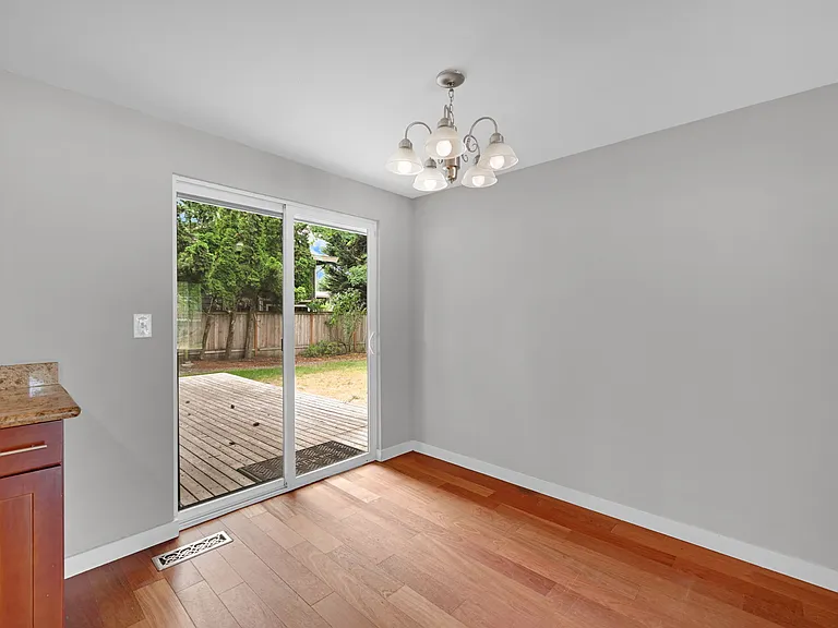 1021 NE 175th St — Photo 16