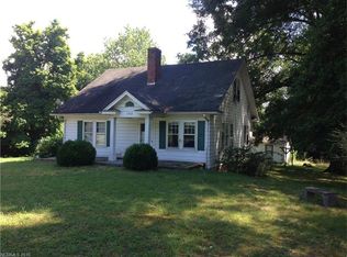 1512 Brevard Rd, Hendersonville, NC 28739