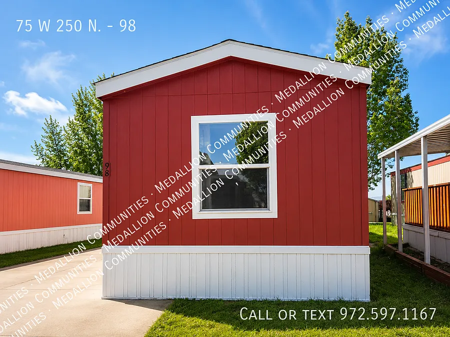 3 bed, 880 sqft, $62,500 — Photo 2