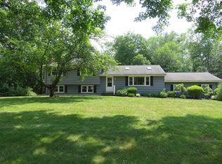 76 Jamestown Rd, Belle Mead, NJ 08502