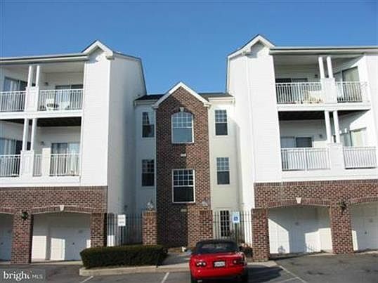 1st image of 1313 Cranesbill Ct Unit 204