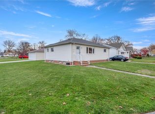 30305 Powell Rd, Eastlake, OH 44095