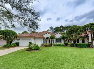 3290 SE Cambridge Dr, Stuart, FL 34997