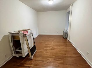 42-20 Bowne St #1F, Flushing, NY 11355