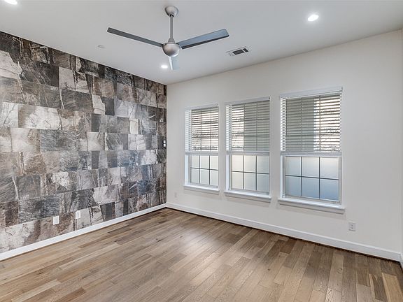 5th image of 5015 Meridian Ln Unit 1102