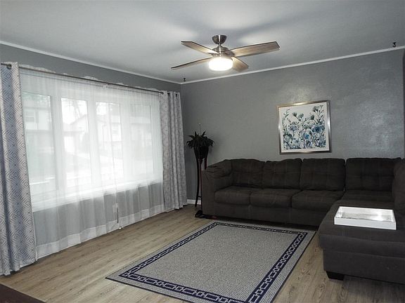 3rd image of 2194 Saint John Dr