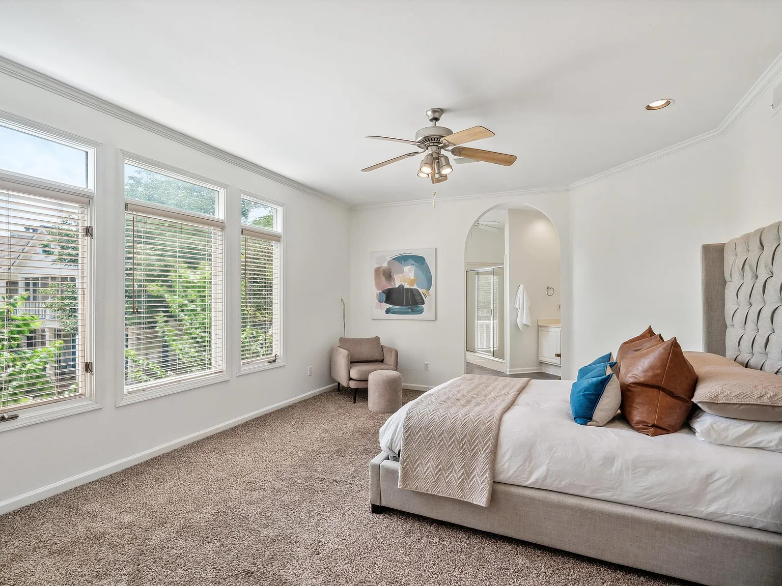 4 bed, 3.5 bath, 2779 sqft, $3,375 — Photo 4