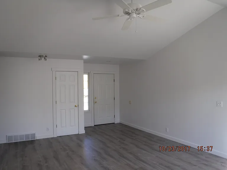 2716 W Villard St — Photo 7