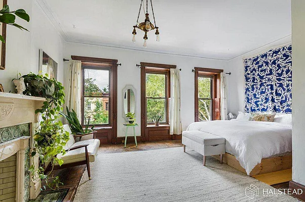 Rented by Remax Real Estate Professionals | media 8