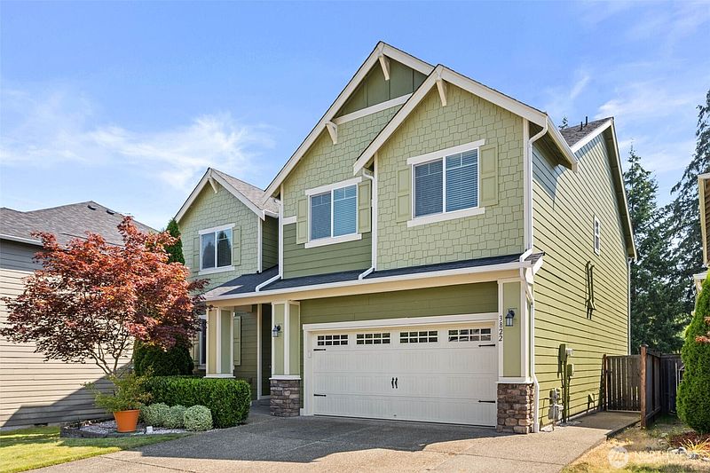 2nd image of 3822 Southlake Drive SE