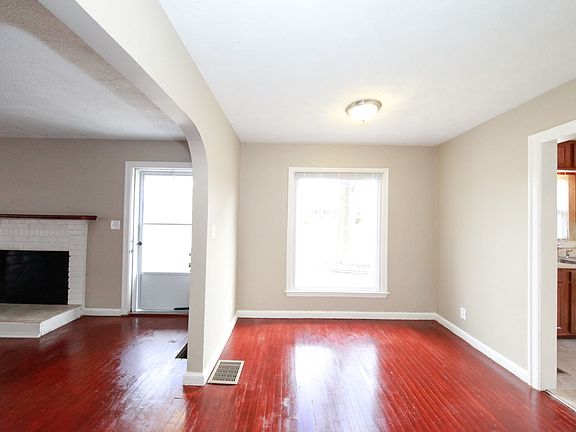 5th image of 1549 Tennyson Ave