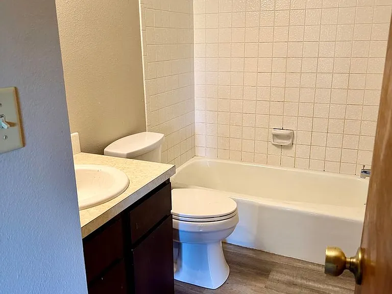 1624 Azalea Dr #2 — Photo 10