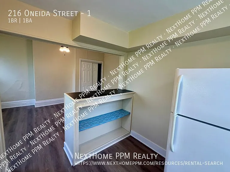 216 Oneida St #1 — Photo 7