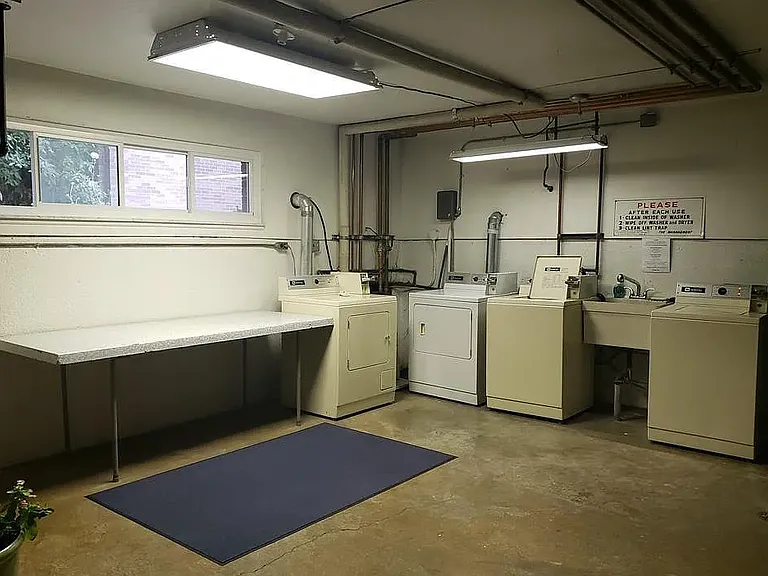 250 N Liberty St #205 — Photo 15