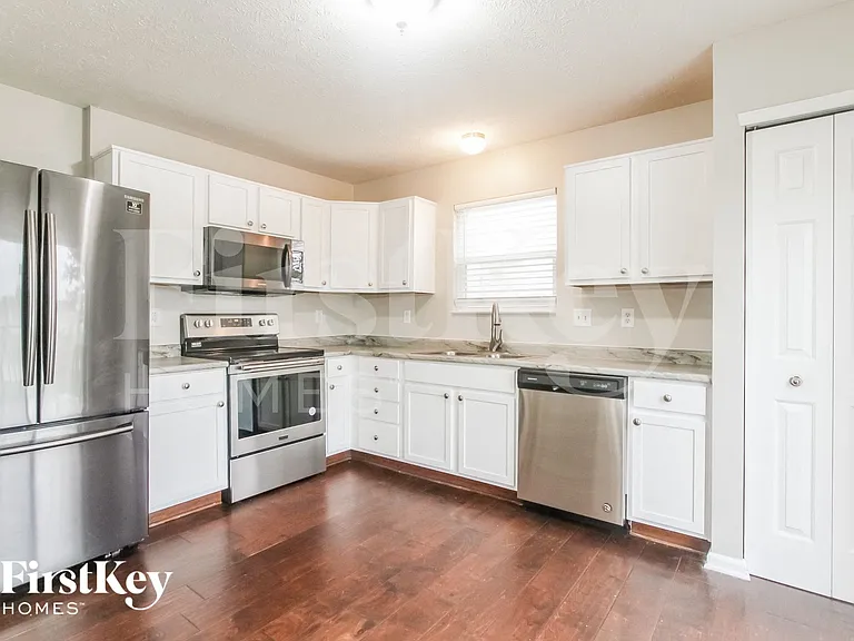 8051 Little River Ln — Photo 4