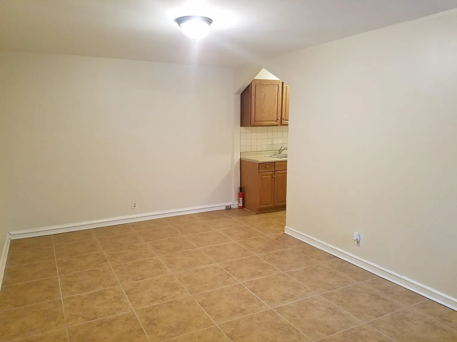 1 bed, $1,025 — Photo 4