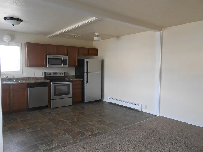 1051 Teller Ave — Photo 7