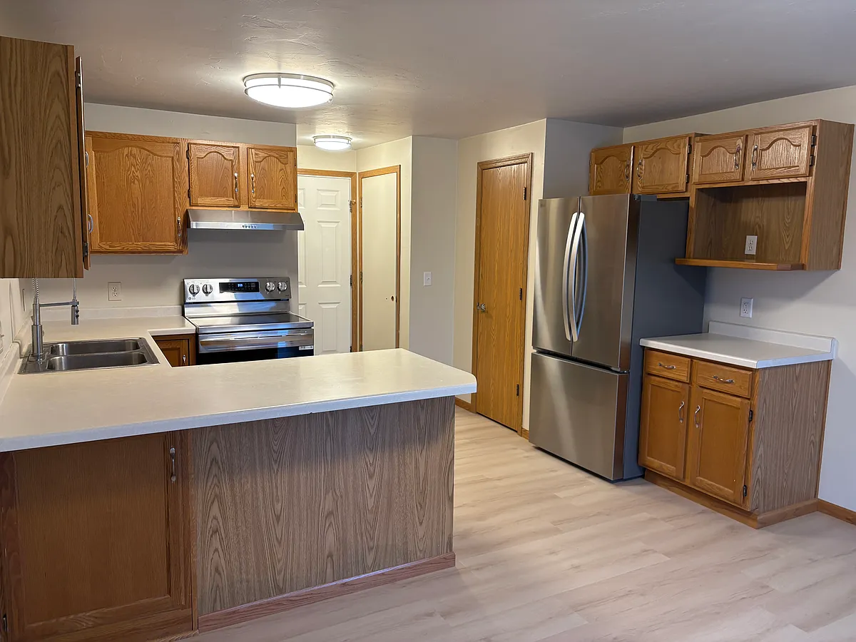 Kitchen - N153 State Park Rd #N153