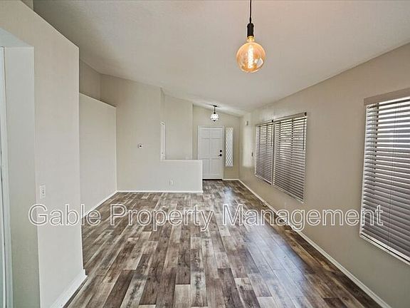 3rd image of 25902 Santa Susana Dr