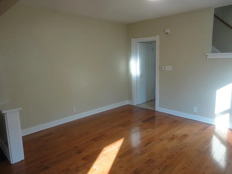 894 Thomas Rd #894 — Photo 5