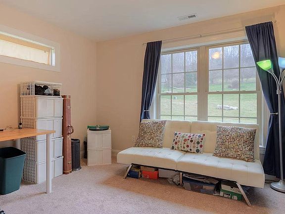 2nd image of 1129 Moonshine Ln #1128