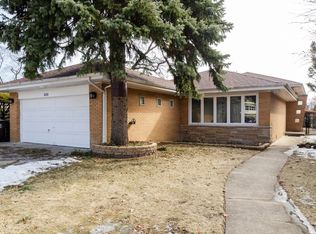 4309 Davis St, Skokie, IL 60076