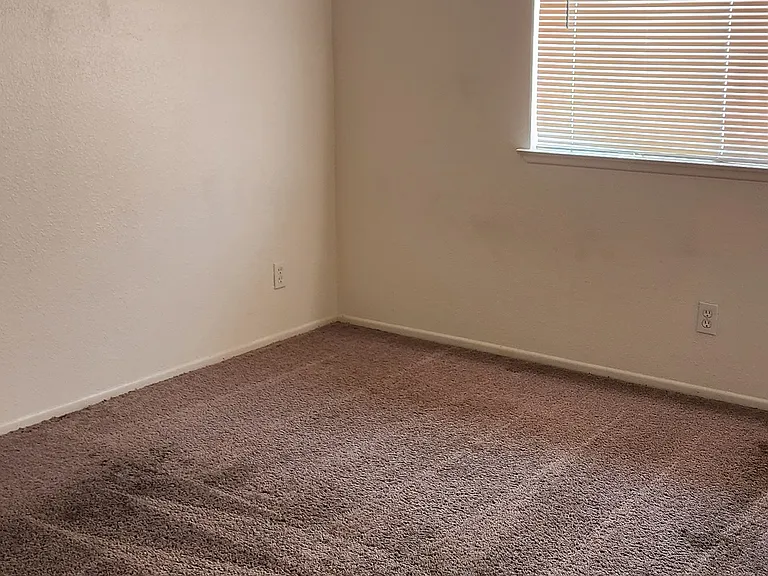 13852 Burning Tree Dr #0 — Photo 6
