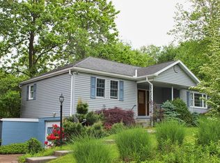 209 Saunders Station Rd, Trafford, PA 15085