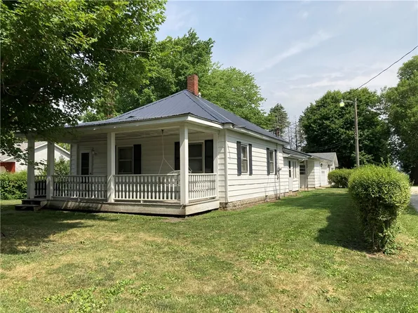 308 Henderson St, Rossville, IL 60963