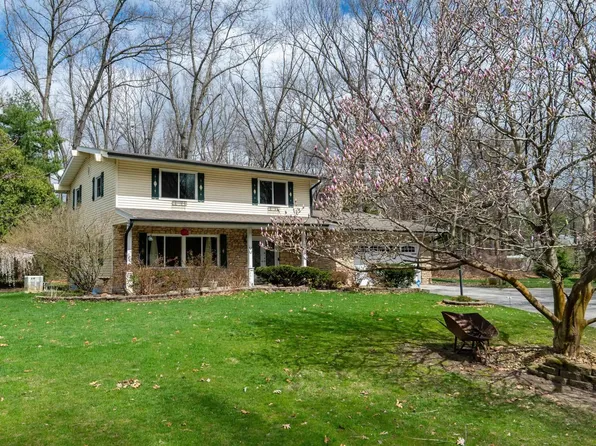 16765 Londonberry Ln, South Bend, IN 46635