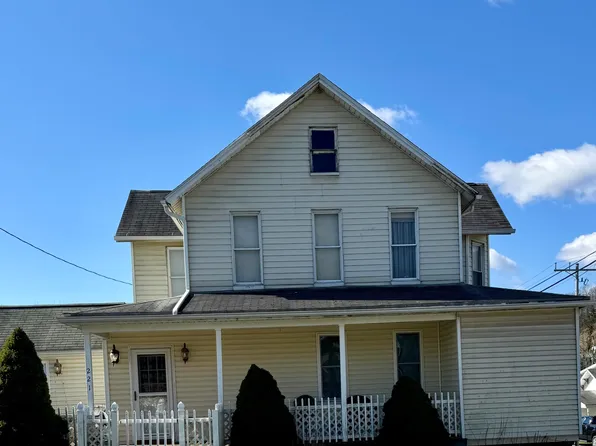 221 W 5th Ave, Everett, PA 15537